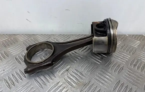Audi Q7 4L Piston with connecting rod R6EG 06EAD