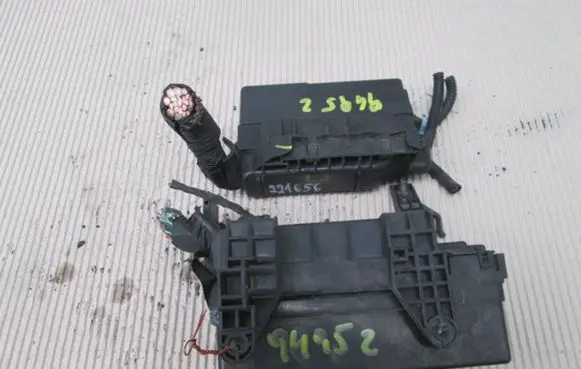 Nissan Primera Fuse box set