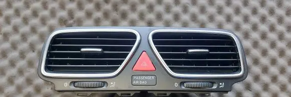 Volkswagen Scirocco Dash center air vent grill 1Q0819735C