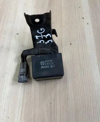 Lexus RX 450H Other relay 8651648020