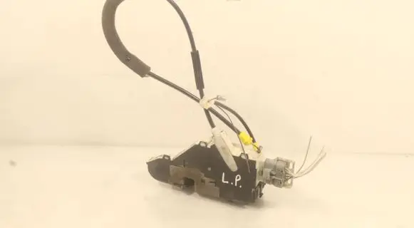 Peugeot Expert Front door lock 9681335380