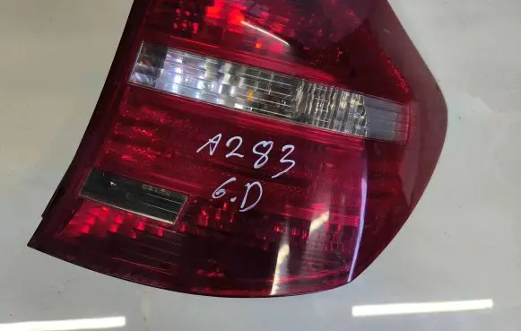 BMW 1 E81 E87 Rear/tail lights R02F00 RS102 AR00201
