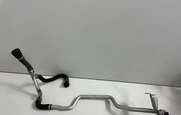 BMW X5M E70 Engine coolant pipe/hose 7576369