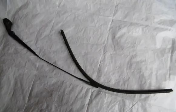 Renault Espace - Grand espace V Windshield/front glass wiper blade 288813532R