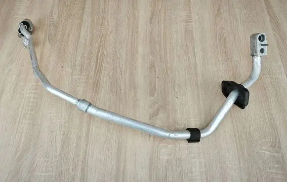 Audi A4 S4 B9 Air conditioning (A/C) pipe/hose 8W0816738P