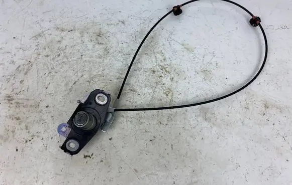 Toyota Mirai II Loading door lock 