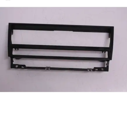 BMW 5 E39 Radio/GPS head unit trim 8247302