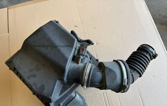 Opel Astra J Air intake hose/pipe 1108402S01