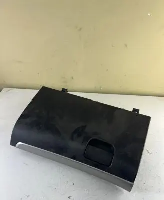 Subaru Outback Glove box lid/cover S15602030JC 25TPOCKET N080307A0130