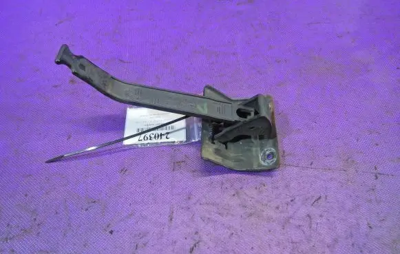 Renault Scenic II - Grand scenic II Front door lock loop/hook striker 8200119676B