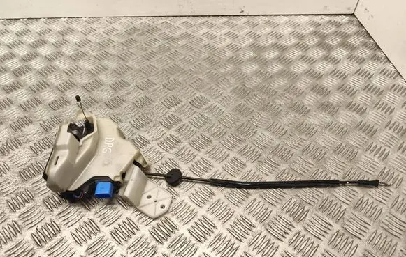 Volkswagen Golf V Rear door lock PA66GF30