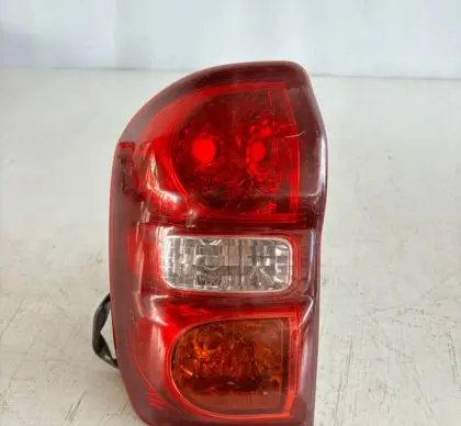 Toyota RAV 4 (XA20) Tailgate rear/tail lights 8155142040 USA11921