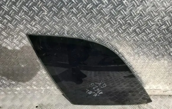 Mercedes-Benz ML W163 Rear side window
