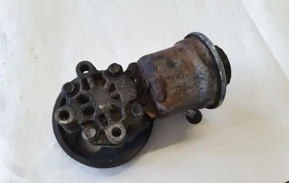 Toyota Corolla Verso E121 Power steering pump NOCODE