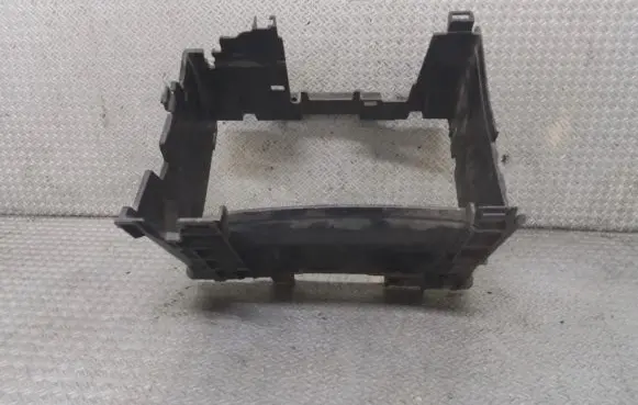 Renault Modus Battery box tray 8200314272