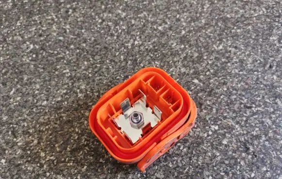Hyundai Kona I Fuse E437586000