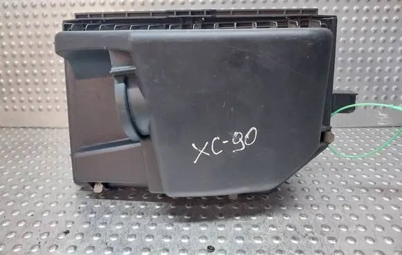 Volvo XC90 Air filter box S26380614 30647129
