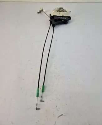 Mitsubishi Outlander Front door lock