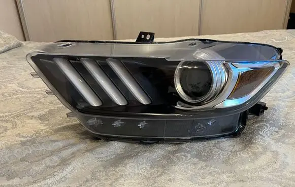 Ford Mustang VI Headlight/headlamp FR3B13006B FR3B13006D FR3B13006C