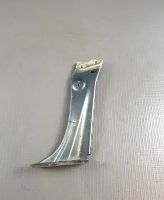 Skoda Octavia Mk3 (5E) Fender mounting bracket 5E0821142A
