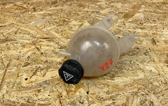 Peugeot Expert Coolant expansion tank/reservoir 9821049380