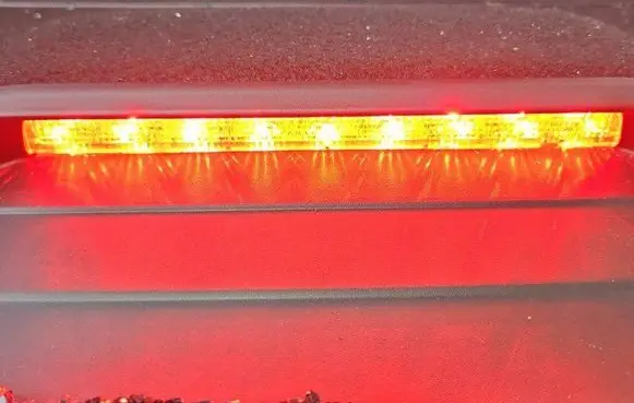 Third/center stoplight