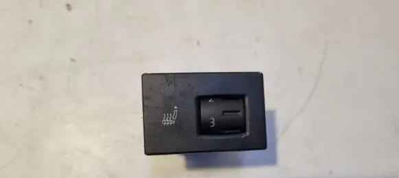Volkswagen Touareg I Seat heating switch 7L6963570