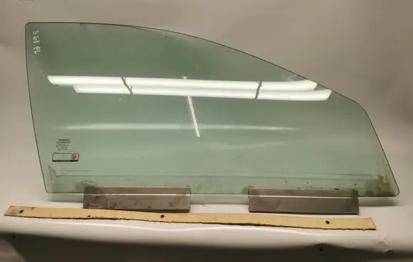 Volvo S60 Front door window glass four-door 43R001106 E000186 DOT57M53AS2