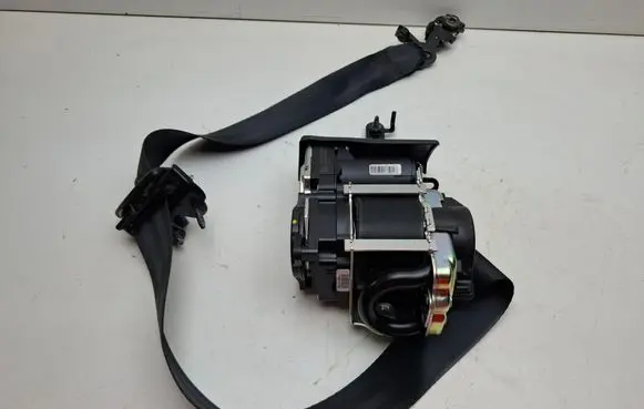 Volvo V60 Front seatbelt 640115600 31462746 P031462746
