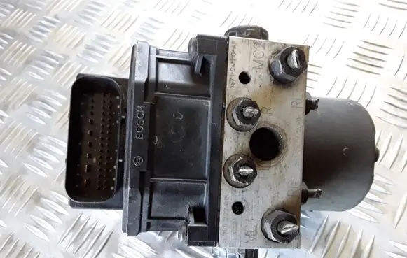 Ford Mondeo Mk III ABS Pump 0265222015 1S712M110AF 0130108080