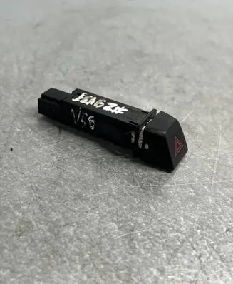 Volvo V50 Hazard light switch 9123684