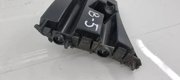 Volvo V60 Front bumper mounting bracket 30796626