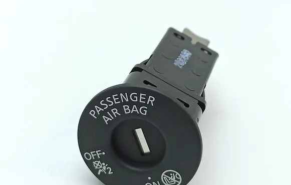Nissan Navara D23 Passenger airbag on/off switch 20206SD