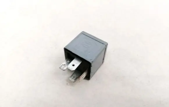 Volkswagen Phaeton Other relay 141951253B V23134-B52-X227