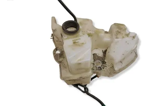 Volvo XC70 Windshield washer fluid reservoir/tank 8693773 1783