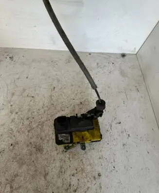 Volvo XC90 Front door lock