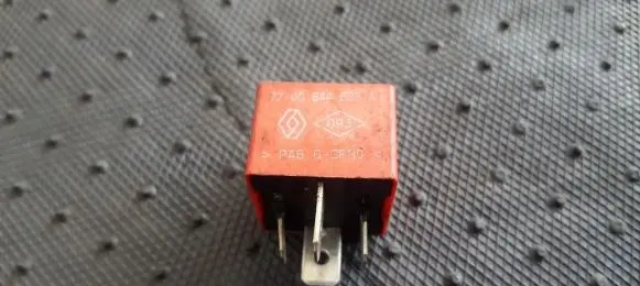 Opel Vivaro Other relay 7700844682A 03540