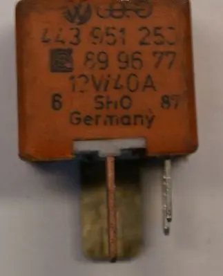 Audi A4 S4 B5 8D Other relay 443951253