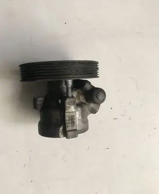 Peugeot 307 Power steering pump 26057304