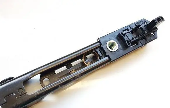 Volkswagen PASSAT B7 Seat belt adjustment rail 1T0857819B