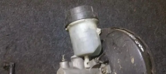 Volvo S40, V40 Master brake cylinder