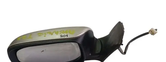 Toyota Avensis T250 Front door electric wing mirror E11020058 E11016057