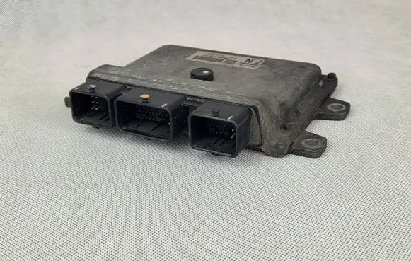 Nissan Juke I F15 Engine control unit/module MEC940390 MEC940390B1
