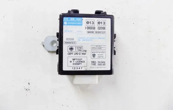 Subaru Forester SF Immobilizer control unit/module 88205fc001