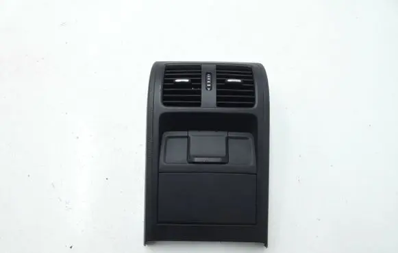 Volkswagen PASSAT B7 Rear air vent grill 3AA864298