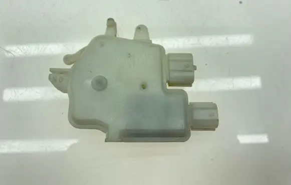 Subaru Outback Front door lock motor 61100AG00A