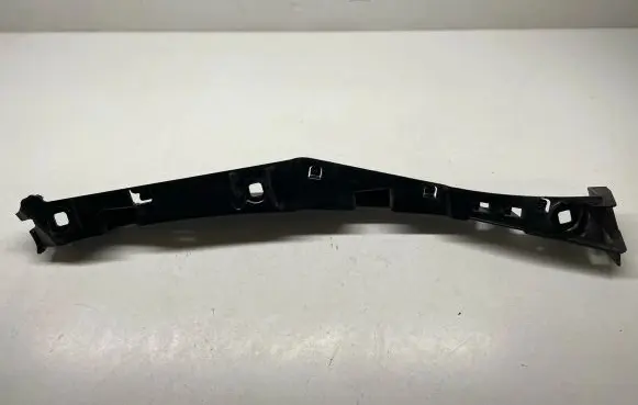 BMW i3 Fender mounting bracket 7296756 51137296756