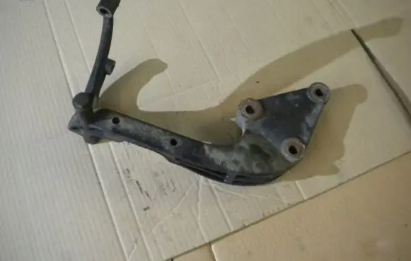 Citroen Nemo Engine mounting bracket 46823512