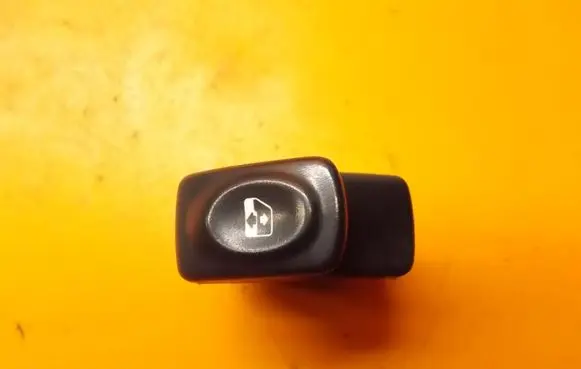 Renault Thalia I Front door window switch trim 