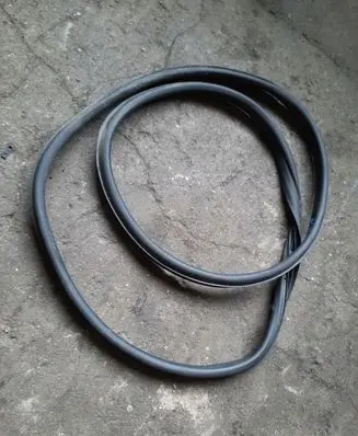 Skoda Fabia Mk3 (NJ) Front door rubber seal braknumeruczci